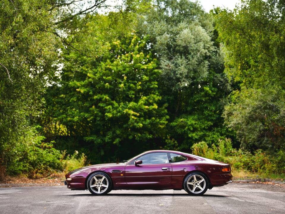 Obraz 43/50 pojazdu Aston Martin DB 7 (1997)