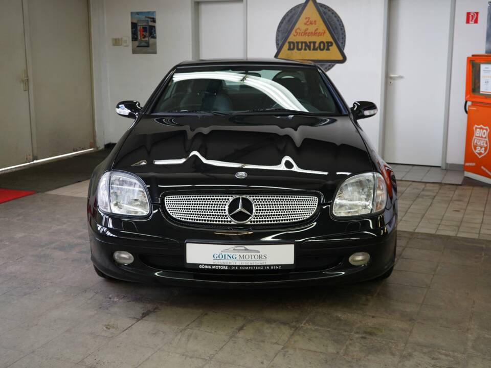 Immagine 4/44 di Mercedes-Benz SLK 230 Kompressor (2003)