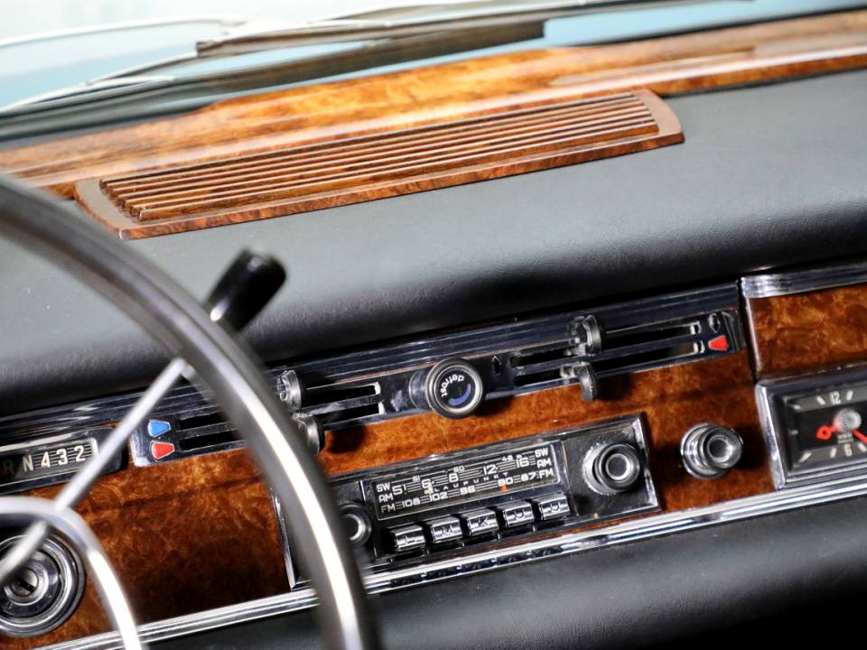 Bild 20/35 von Mercedes-Benz 230 S Universal (1968)