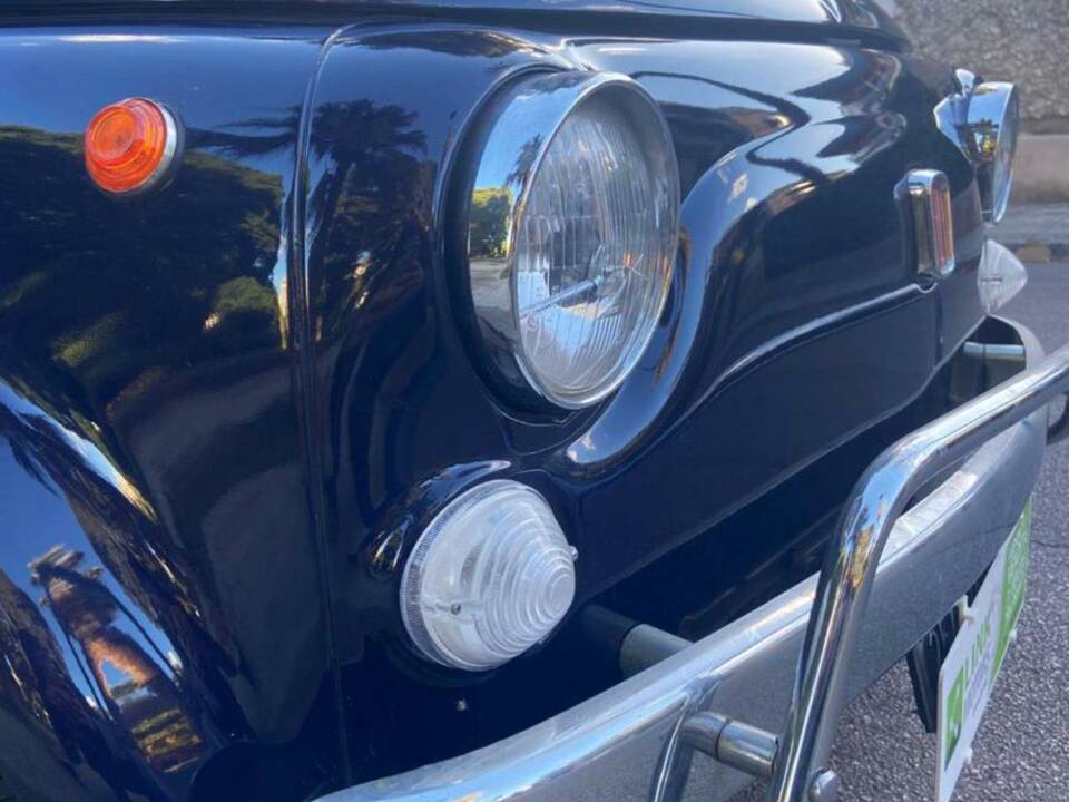 Image 29/41 of FIAT 500 L (1969)