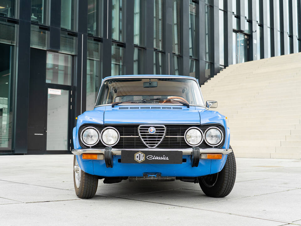 Bild 10/58 von Alfa Romeo Giulia Nuova Super 1600 (1977)