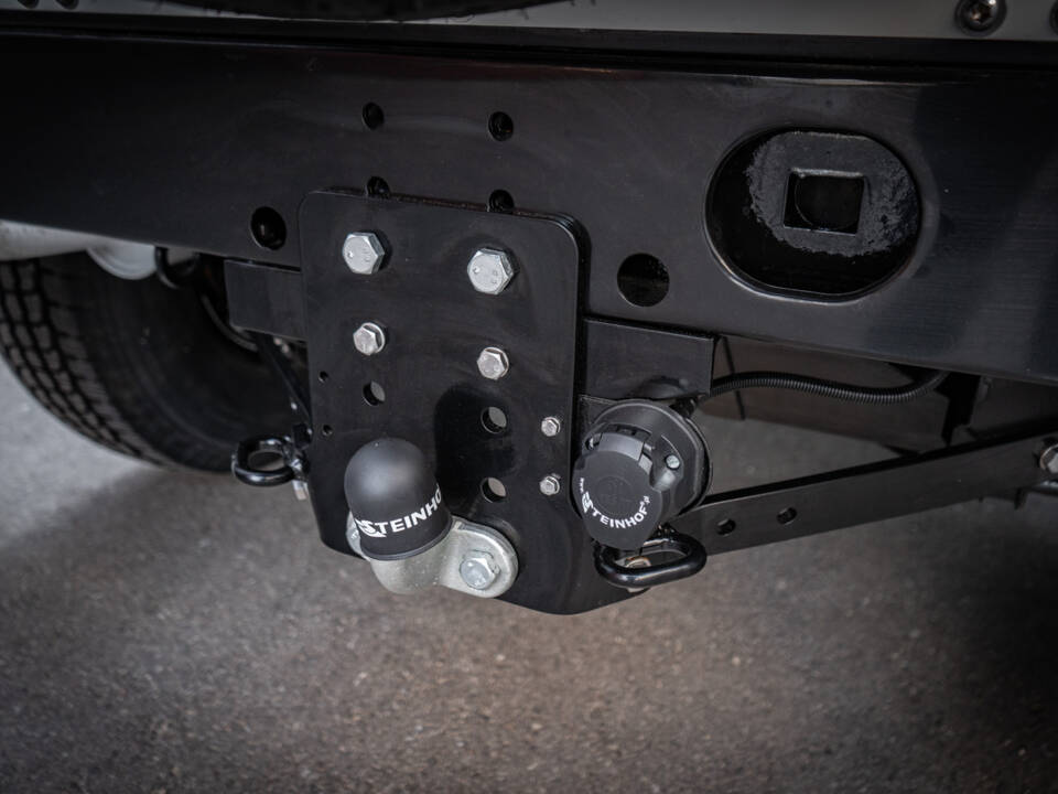 Image 48/66 of Land Rover Defender 90 TD4 (2007)