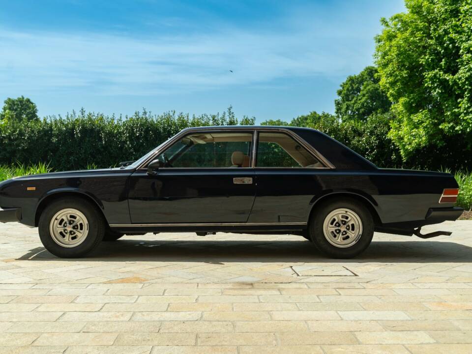 Image 5/49 of FIAT 130 Coupe (1973)