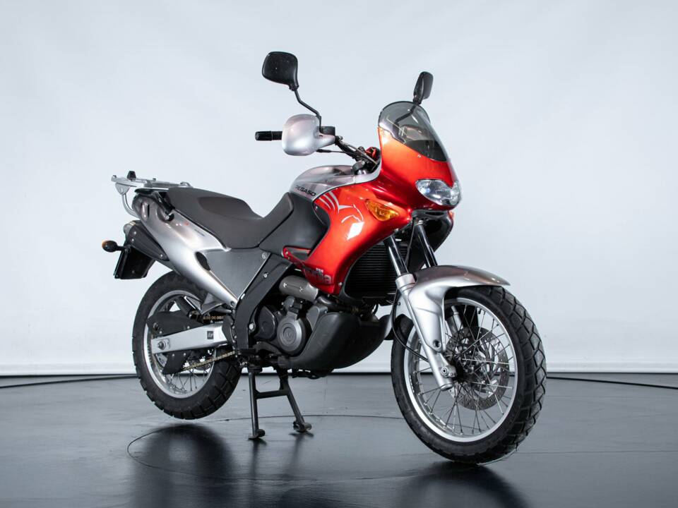 Immagine 5/50 di Aprilia DUMMY (2004)
