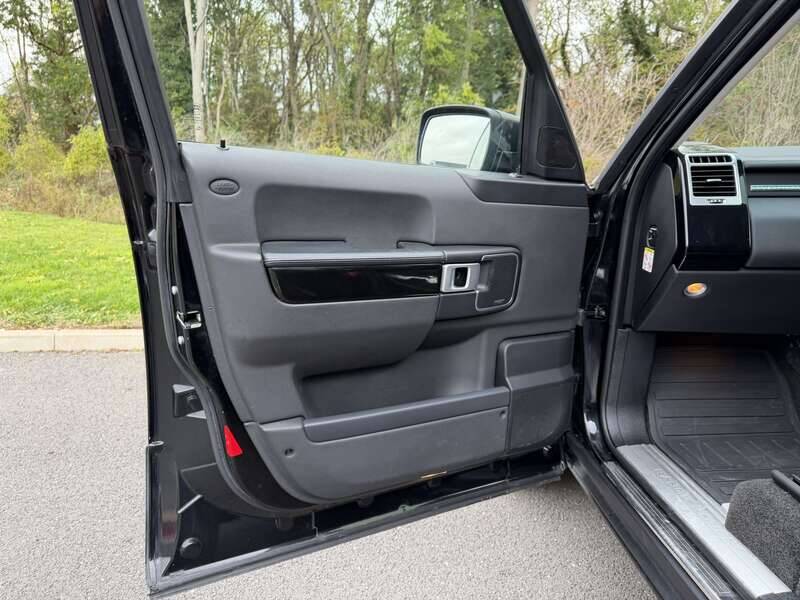 Bild 47/50 von Land Rover Range Rover Vogue TDV8 (2008)