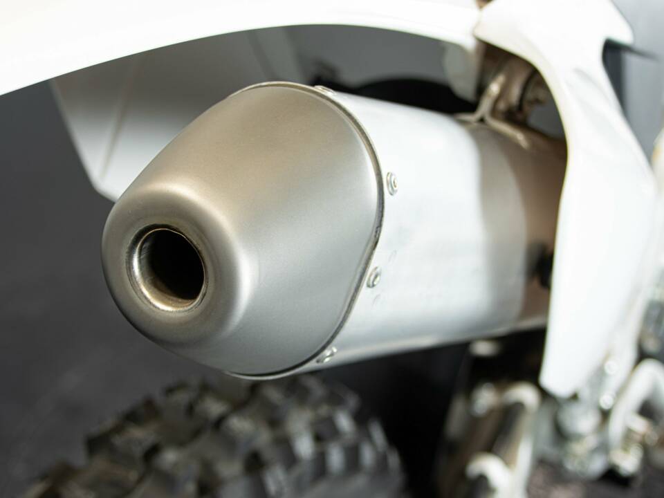 Image 38/50 de Yamaha DUMMY (2007)