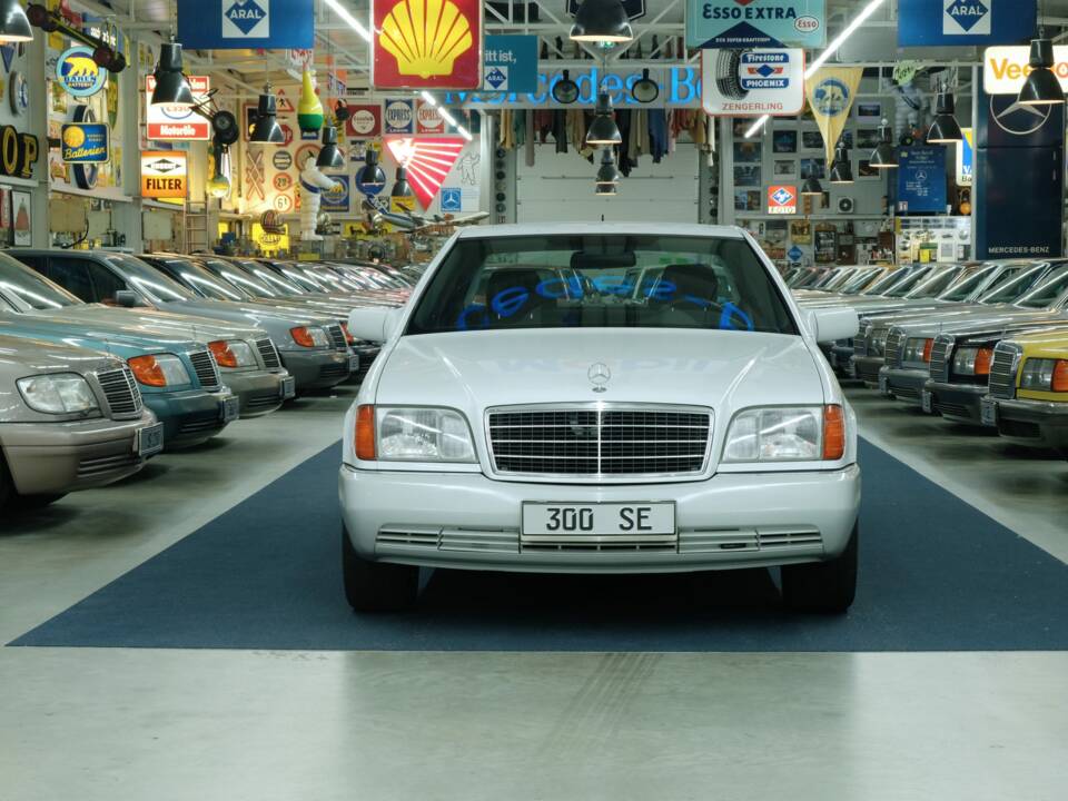 Bild 7/50 von Mercedes-Benz 300 SE (1992)