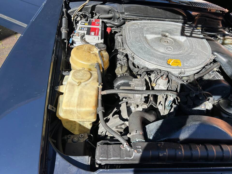 Image 45/50 of Mercedes-Benz 380 SL (1983)