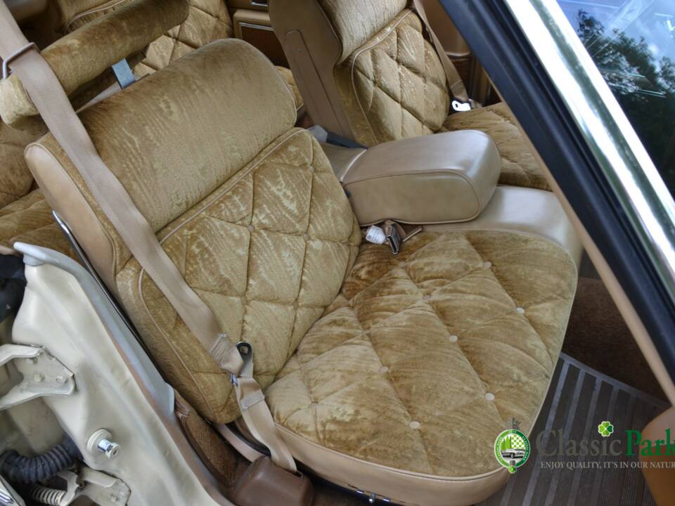 Immagine 25/50 di Buick Electra 225 Hardtop (1976)