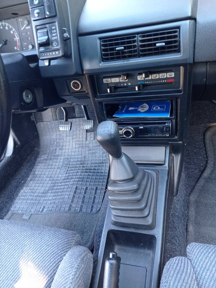 Image 49/53 of Nissan Pulsar (1989)