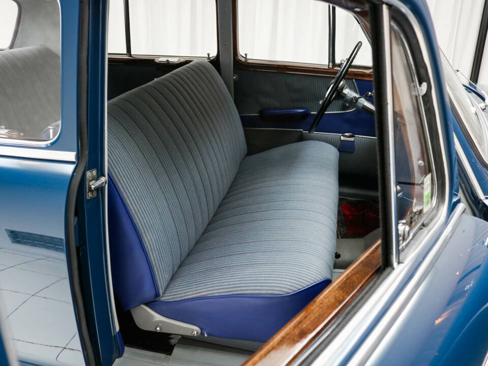 Afbeelding 7/18 van Mercedes-Benz 220 SE (1958)