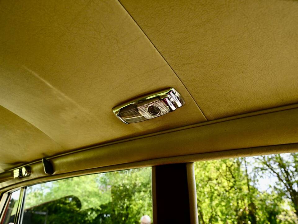 Bild 41/50 von Rolls-Royce Silver Shadow I (1977)