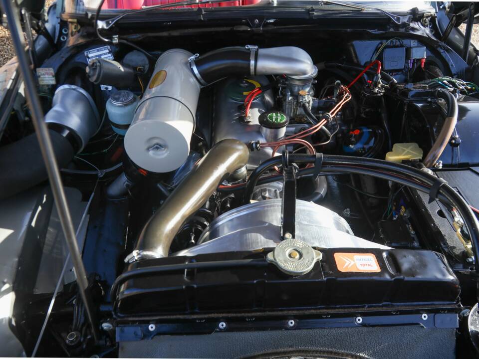 Image 48/50 of Citroën DS 21 Chapron (1963)