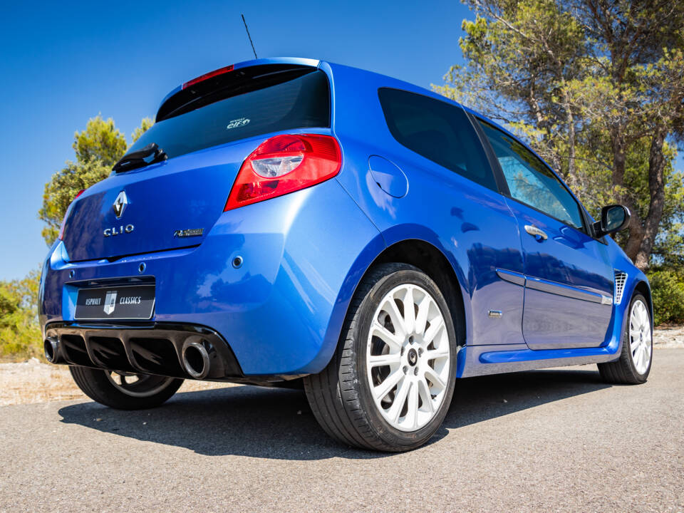 Image 40/40 of Renault Clio Gordini R.S. (2012)