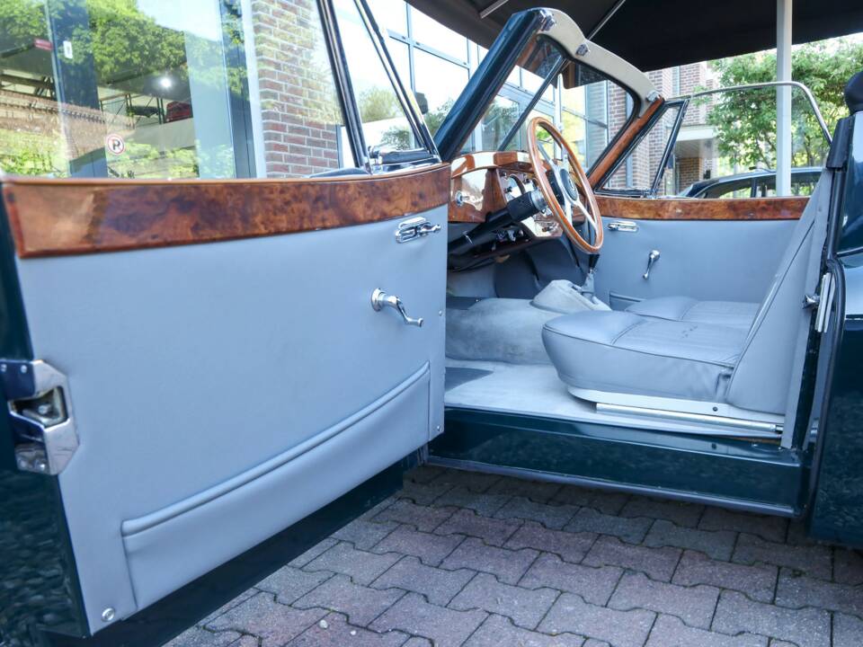Afbeelding 17/50 van Jaguar XK 140 SE DHC (1957)