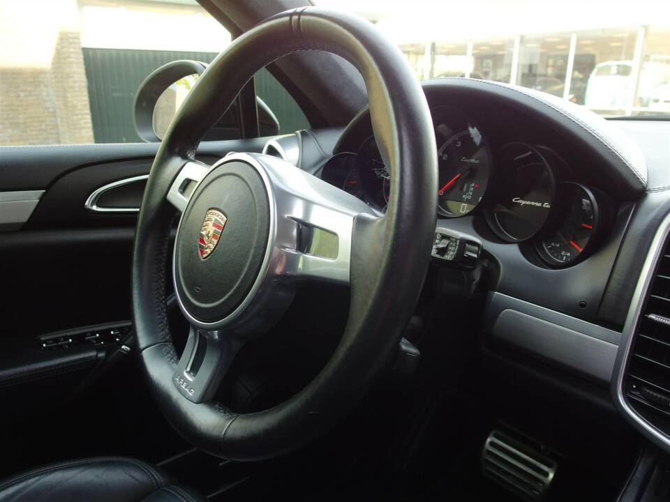 Imagen 46/97 de Porsche Cayenne Turbo (2011)