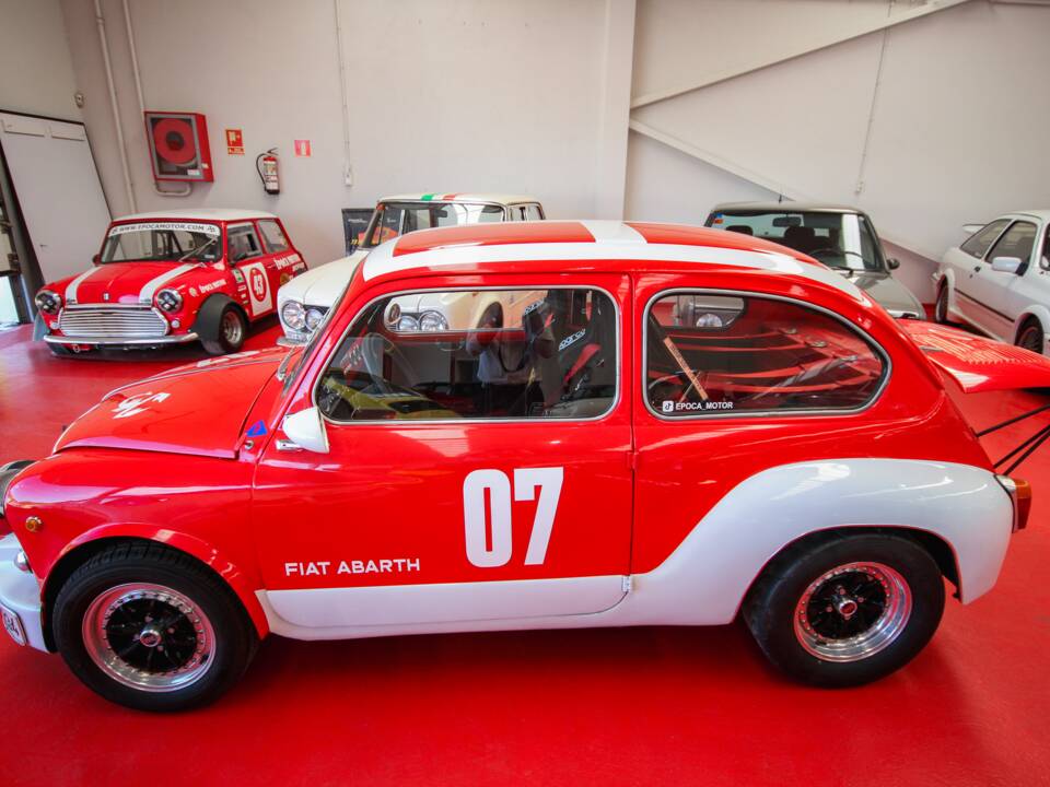 Bild 22/22 von SEAT 600 D (1968)