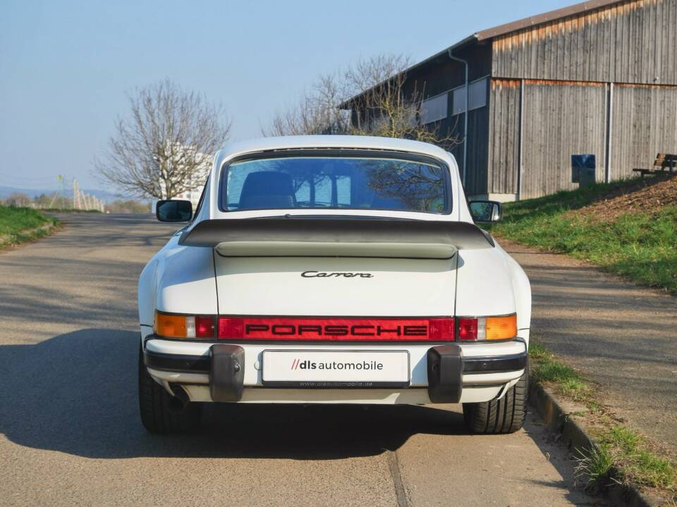 Bild 22/23 von Porsche 911 Carrera 3.2 (1985)