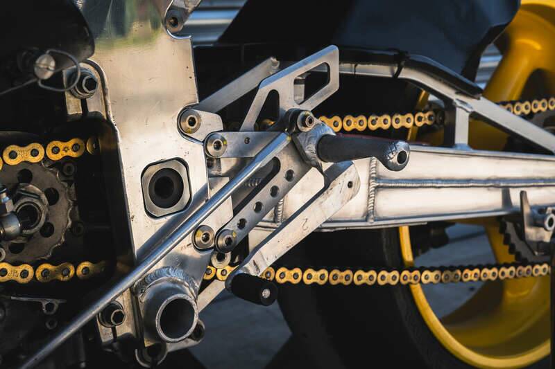 Bild 34/50 von Kawasaki ZX-R 750 (1989)
