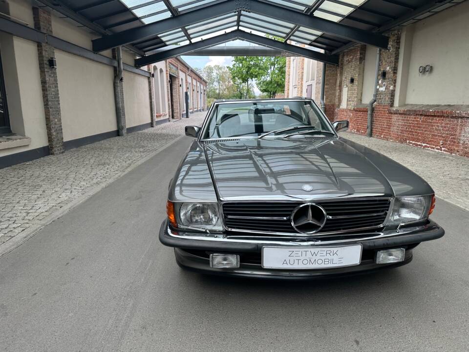 Afbeelding 15/40 van Mercedes-Benz 420 SL (1986)