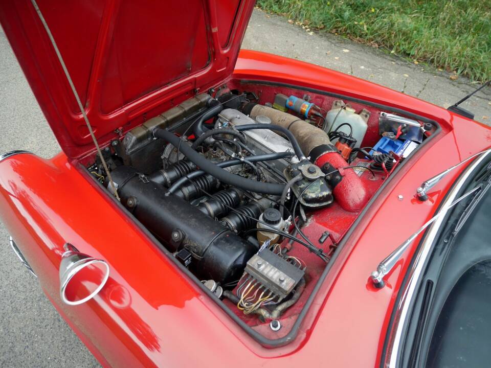 Immagine 38/38 di BMW 1600 GT (1968)