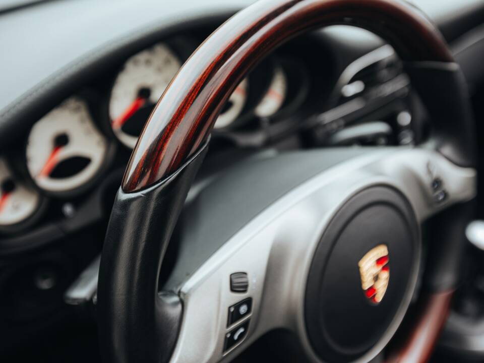 Image 25/27 de Porsche 911 Carrera 4S (2009)