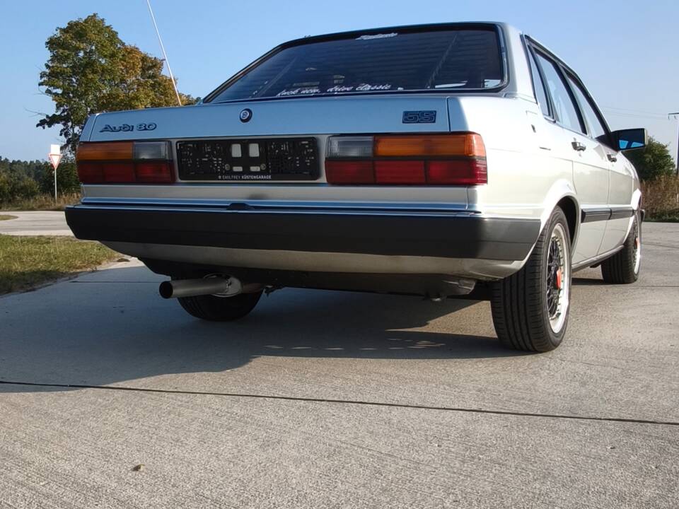 Image 44/94 de Audi 80 CD 5S (1982)