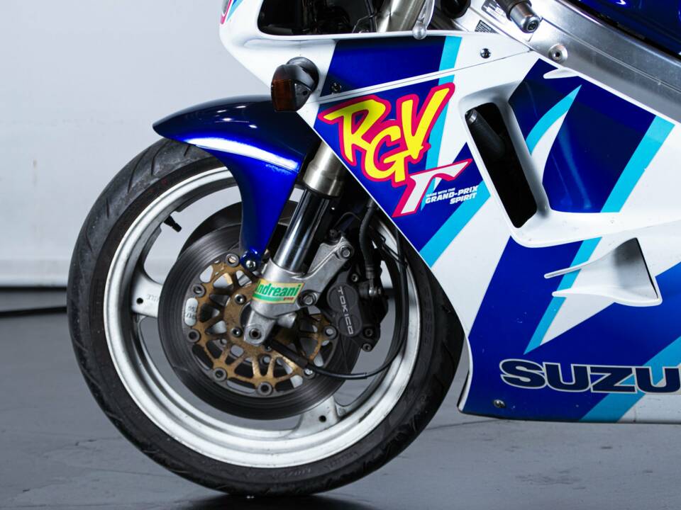 Image 22/50 of Suzuki DUMMY (1992)