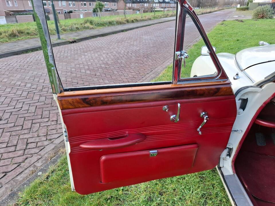 Image 16/68 de Jaguar Type S 3.4 (1964)