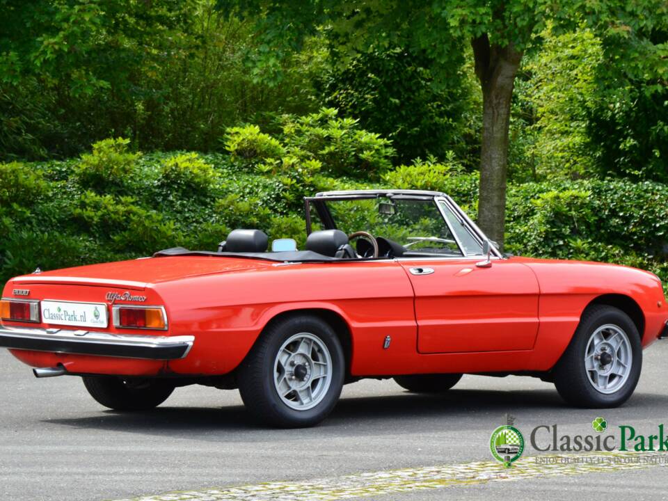 Imagen 5/50 de Alfa Romeo 2000 Spider Veloce (1981)