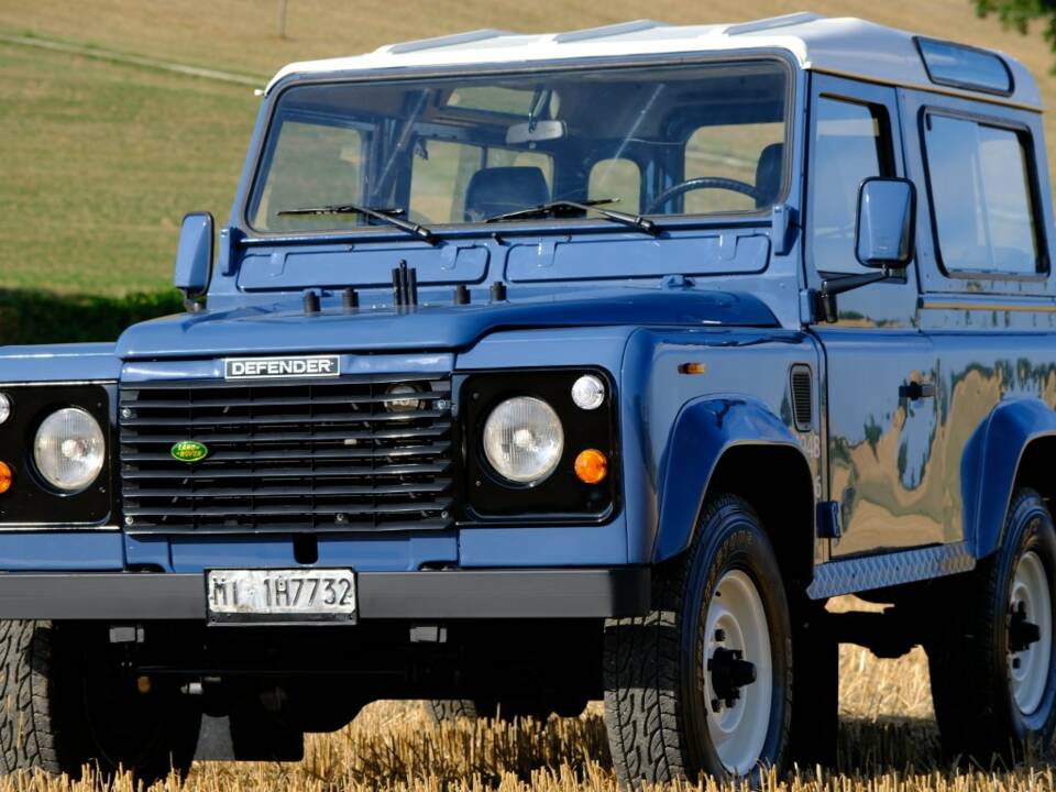 Bild 1/22 von Land Rover 90 (1988)