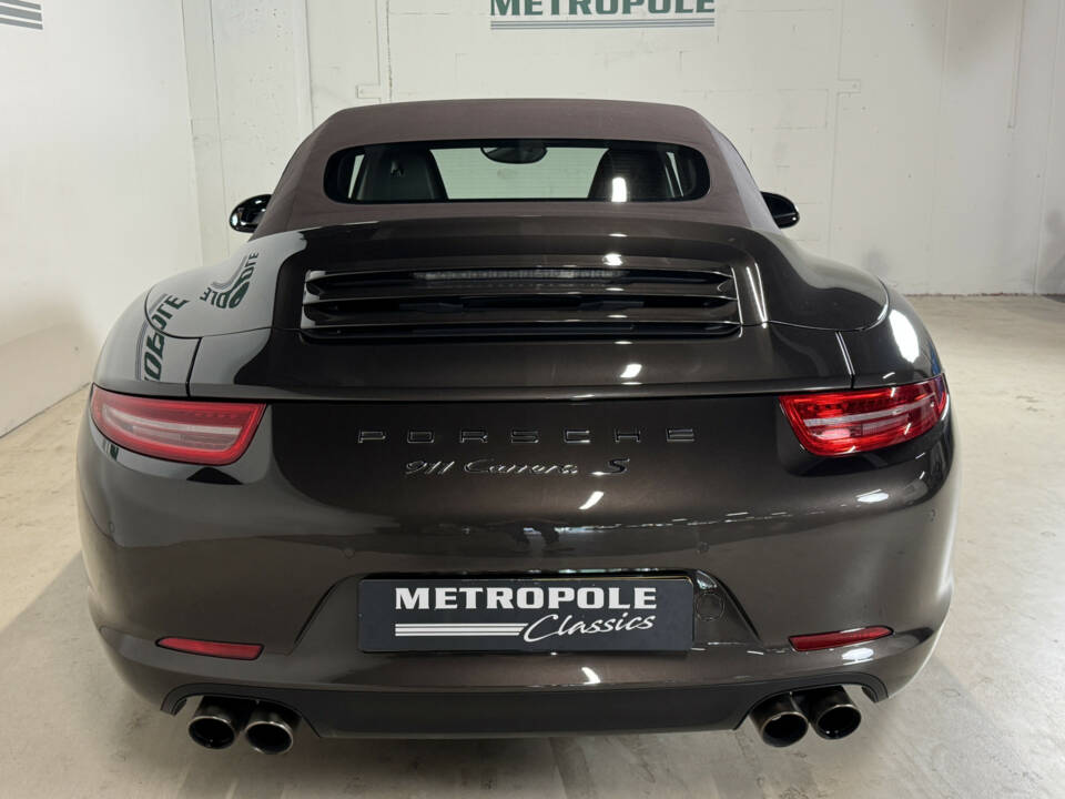 Image 14/50 de Porsche 911 Carrera S (2013)