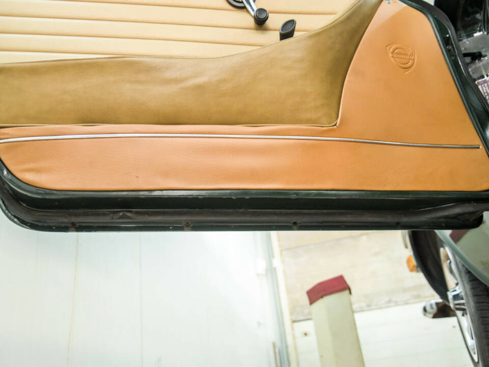 Image 49/50 of Volvo 1800 E (1971)