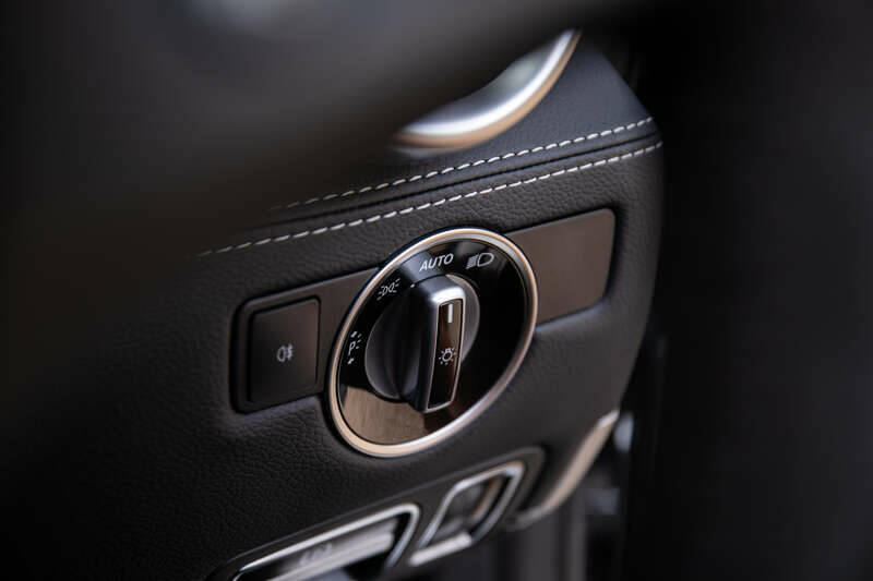 Image 35/50 of Mercedes-Benz SLS AMG Roadster (2014)