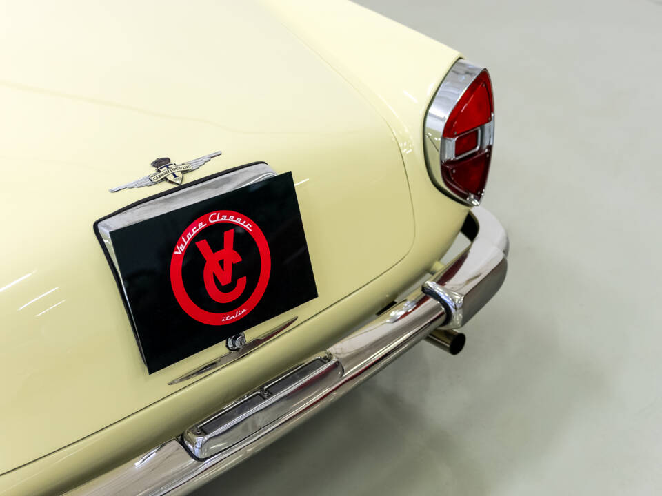 Image 14/45 of Lancia Flaminia GT Touring (1961)