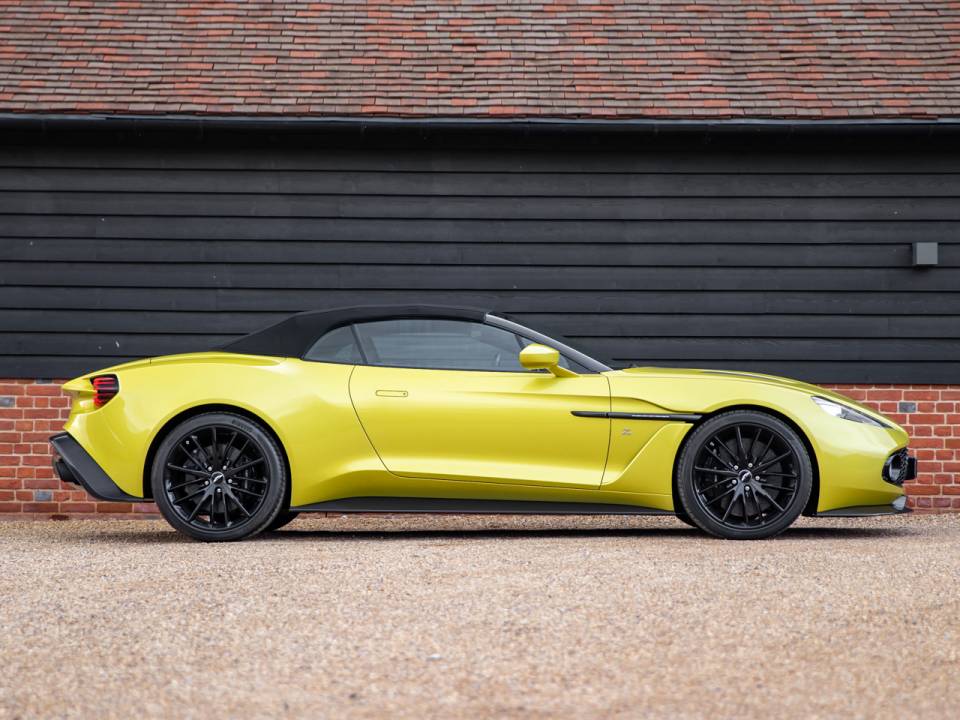 Image 7/42 de Aston Martin Vanquish Zagato Volante (2018)