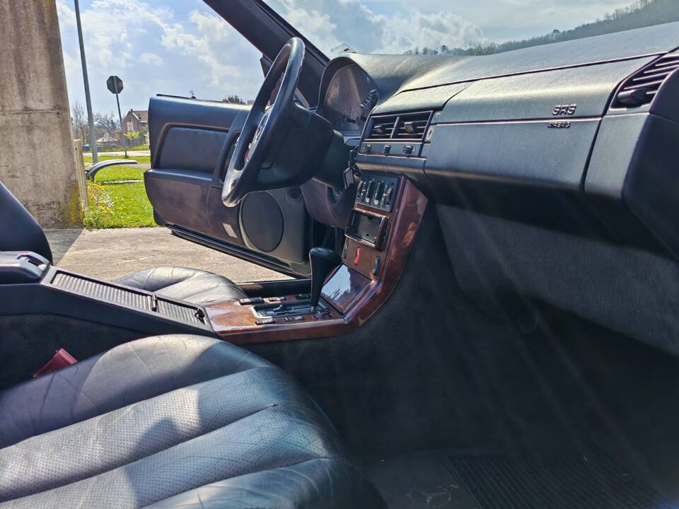 Image 30/42 of Mercedes-Benz 300 SL-24 (1992)