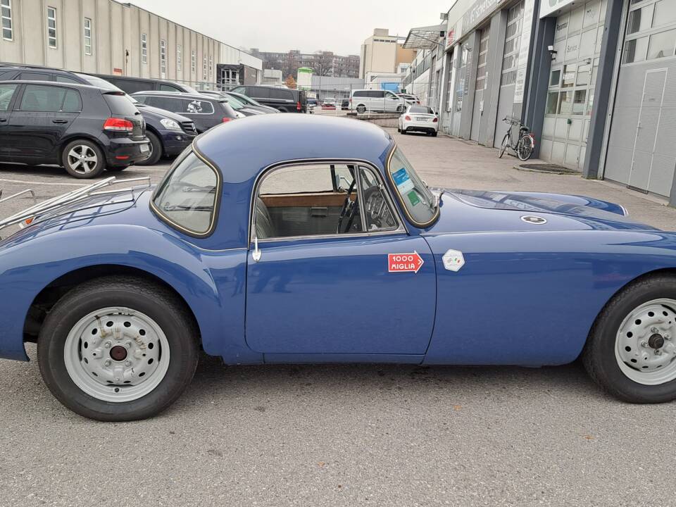 Image 10/19 of MG MGA 1500 (1957)