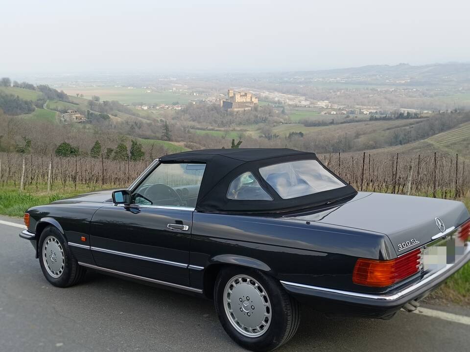 Image 1/11 of Mercedes-Benz 300 SL (1988)