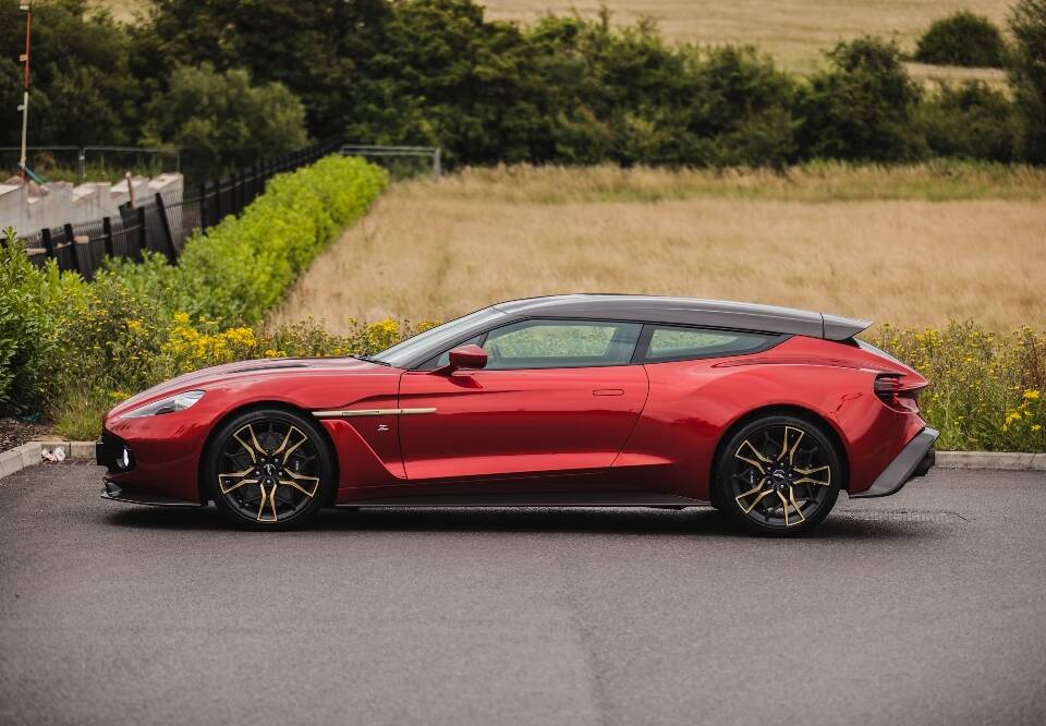 Image 11/48 of Aston Martin Vanquish Zagato Shooting Brake (2019)