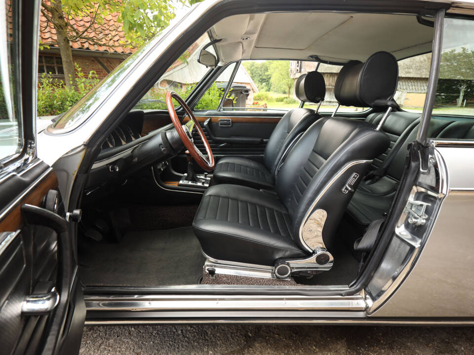 Image 6/95 of BMW 3.0 CSi (1975)