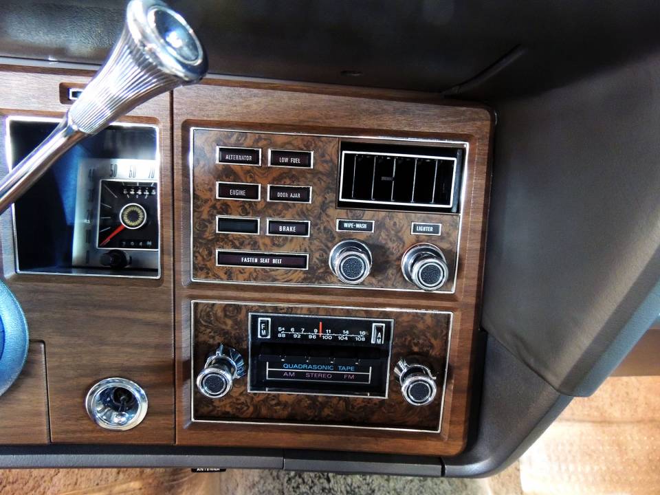 Imagen 15/17 de Lincoln Continental Mark IV (1976)