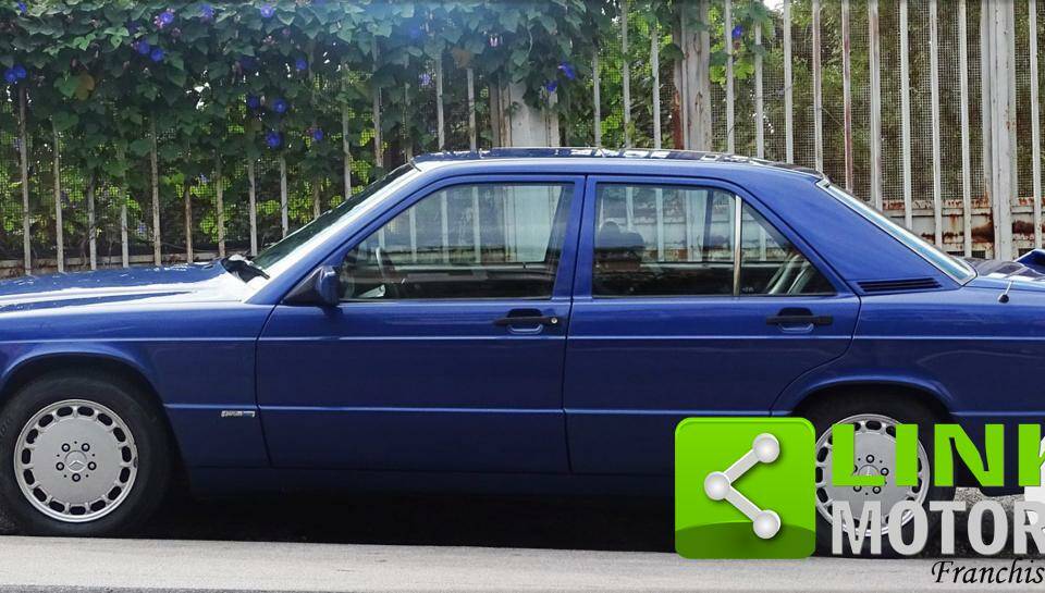 Imagen 5/10 de Mercedes-Benz 190 E 2.3 (1992)