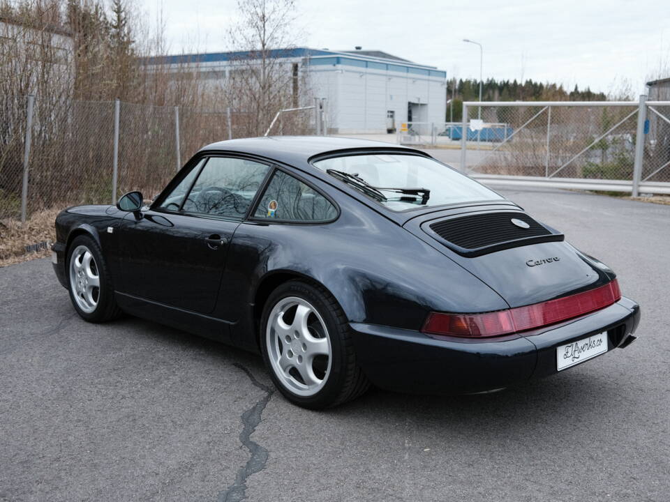 Image 7/97 of Porsche 911 Carrera 4 (1991)