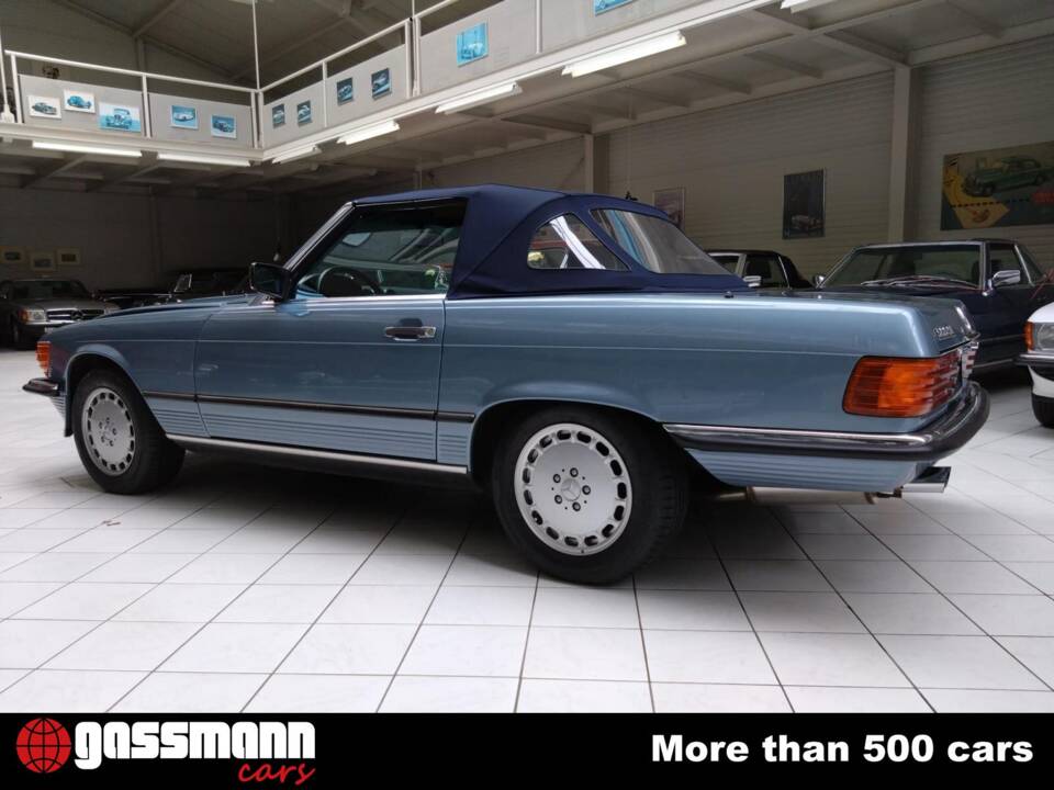 Image 2/6 of Mercedes-Benz 560 SL (1988)