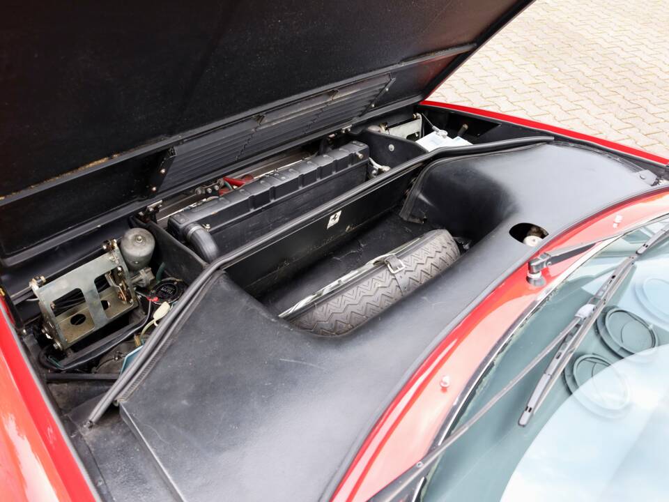 Image 14/25 of Ferrari Dino 308 GT4 (1975)