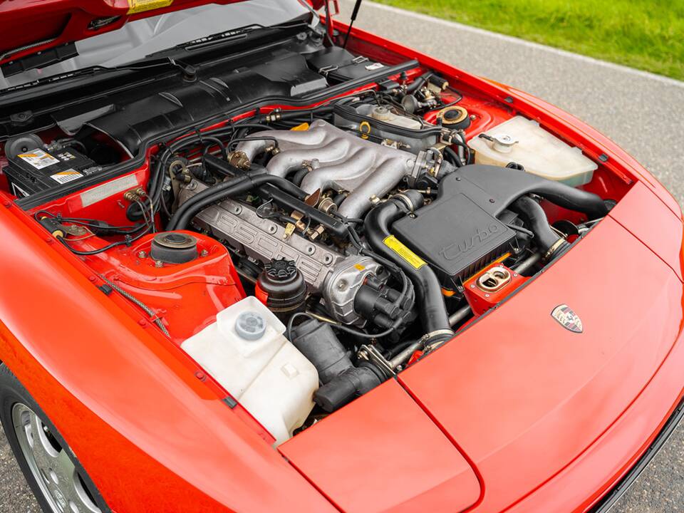 Bild 41/43 von Porsche 944 Turbo (1991)