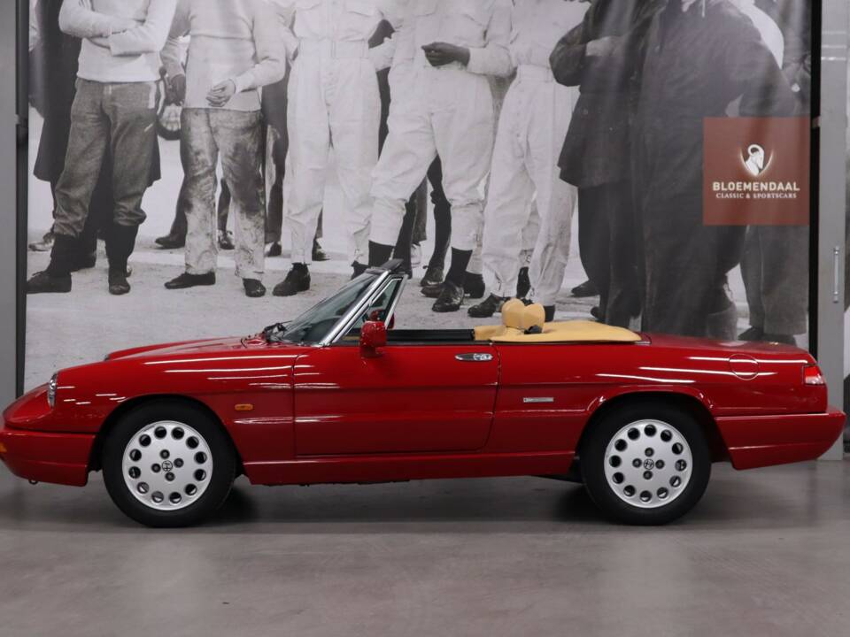 Image 2/48 de Alfa Romeo 2.0 Spider (1991)