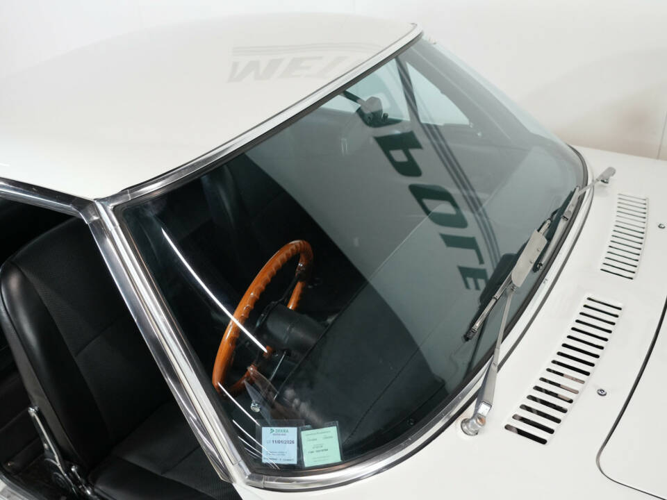 Image 31/32 of Mazda 110 S Cosmo Sport (1968)