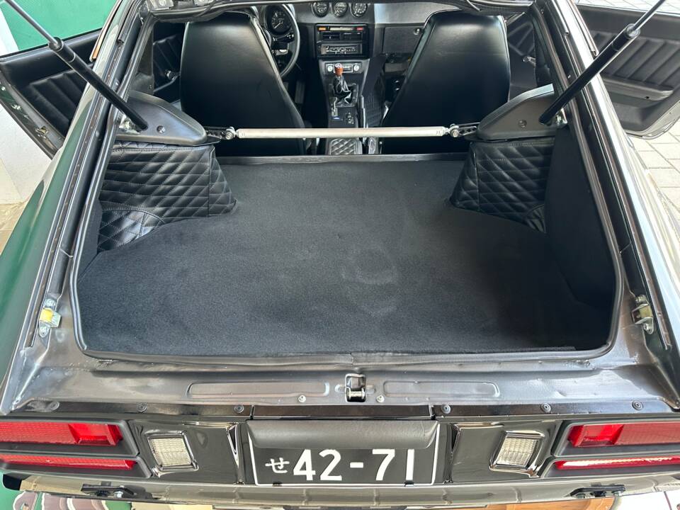 Image 18/64 of Datsun 280 Z (1976)